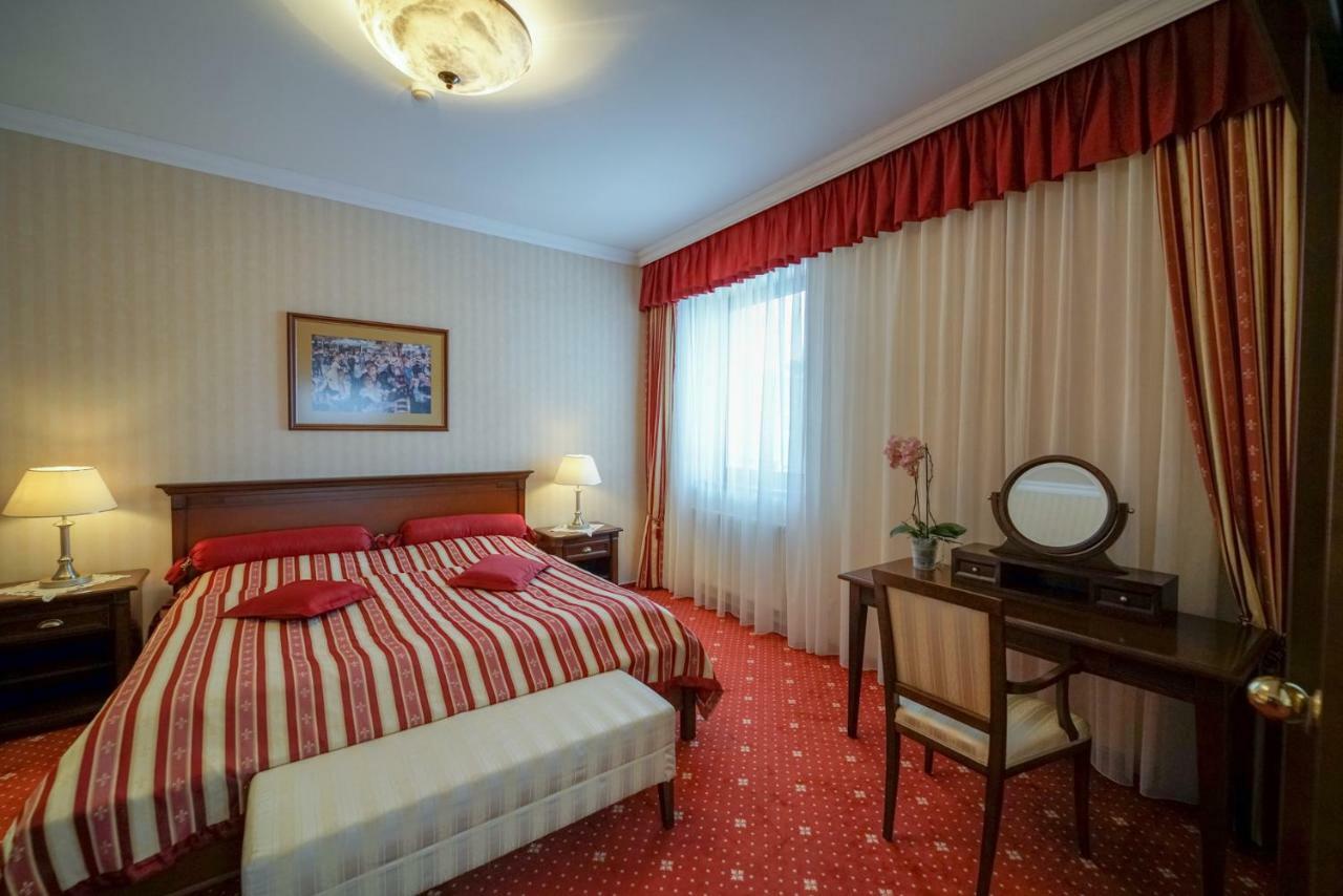 Grand Hotel Bellevue วิสโซเค ดาตรี ภายนอก รูปภาพ